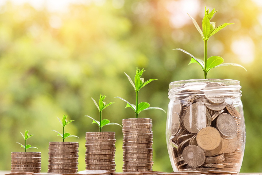Twój darmowy doradca finansowy. Jak użyć sztucznej inteligencji do uszczelnienia domowego budżetu?